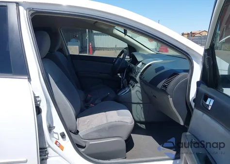 2008 Nissan Sentra 2.0S z USA, uszkodzony, nr VIN 3N1AB61E18L637430